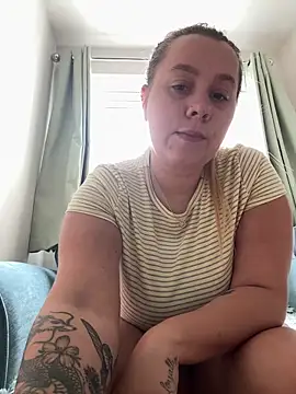 Snapshot of OliviaJadeXx chatting on June 15, 2026, 11:01 am OliviaJadeXx online show from June 15, 2026, 11:01 am