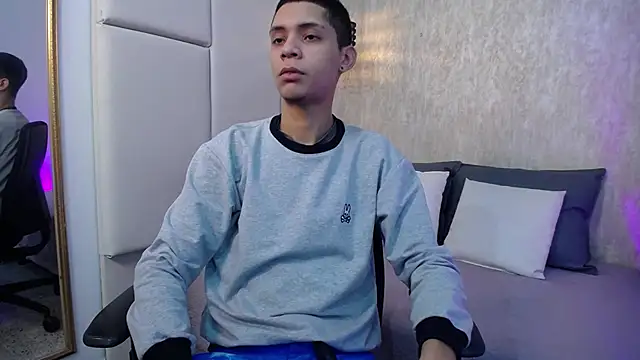 Snapshot of Axel_marcus chatting on April 14, 2026, 8:15 pm Axel marcus online show from April 14, 2026, 8:15 pm