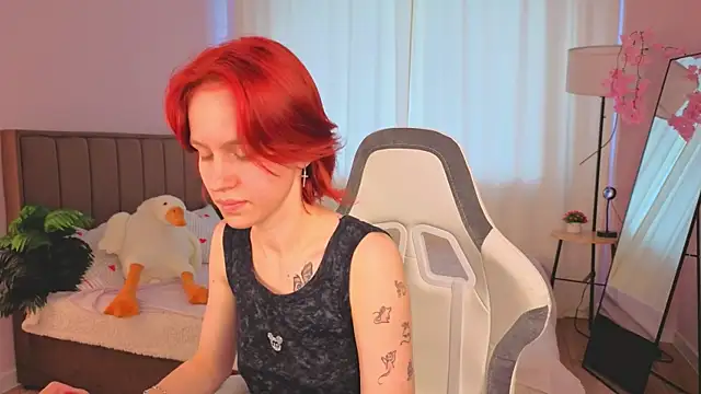 Snapshot of Milena_Milyan chatting on July 18, 2026, 1:21 am Milena Milyan online show from July 18, 2026, 1:21 am
