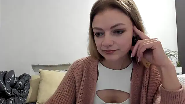 Snapshot of Severina7 chatting on April 22, 2026, 7:48 pm Severina7 online show from April 22, 2026, 7:48 pm