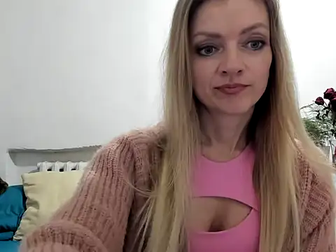 Snapshot of Severina7 chatting on June 1, 2026, 7:37 pm Severina7 online show from June 1, 2026, 7:37 pm