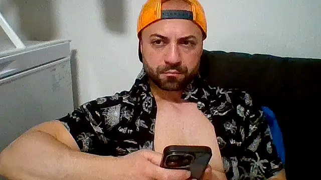Snapshot of colaandgin chatting on June 23, 2026, 11:14 pm colaandgin online show from June 23, 2026, 11:14 pm