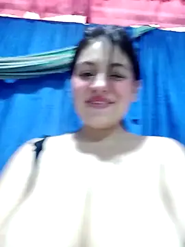 Snapshot of rosemilkbobs chatting on April 15, 2026, 4:47 pm rosemilkbobs online show from April 15, 2026, 4:47 pm