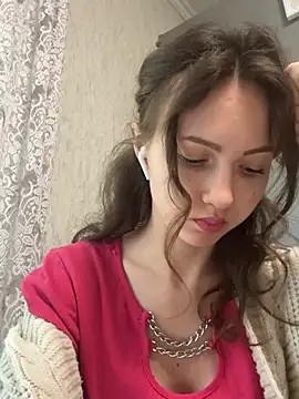 Snapshot of BelleBerry_ chatting on April 15, 2026, 8:43 am BelleBerry online show from April 15, 2026, 8:43 am