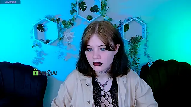 Snapshot of nikki_kiss_ chatting on June 12, 2026, 8:35 am nikki kiss online show from June 12, 2026, 8:35 am