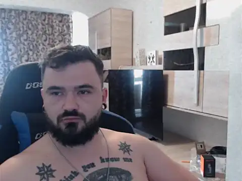 Snapshot of RelentlessNoir chatting on April 13, 2026, 11:48 am RelentlessNoir online show from April 13, 2026, 11:48 am