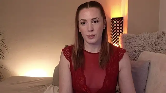 Snapshot of Sharon_Red chatting on February 14, 2025, 12:36 pm Sharon Red online show from February 14, 2025, 12:36 pm