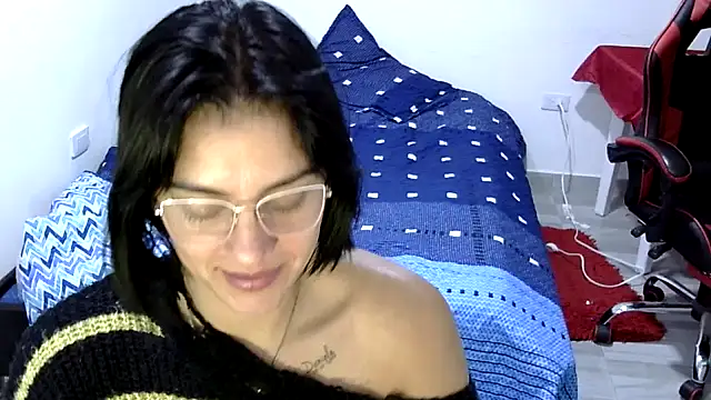 Snapshot of Bandida553 chatting on June 25, 2026, 5:12 am Bandida553 online show from June 25, 2026, 5:12 am
