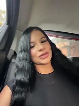 Elara Luxe online show from June 3, 2026, 3:39 pm