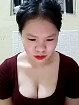 Snapshot of Seraphinahh chatting on April 25, 2026, 3:53 pm Seraphinahh online show from April 25, 2026, 3:53 pm