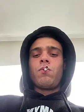 Snapshot of nottetempo chatting on April 14, 2026, 12:22 pm nottetempo online show from April 14, 2026, 12:22 pm