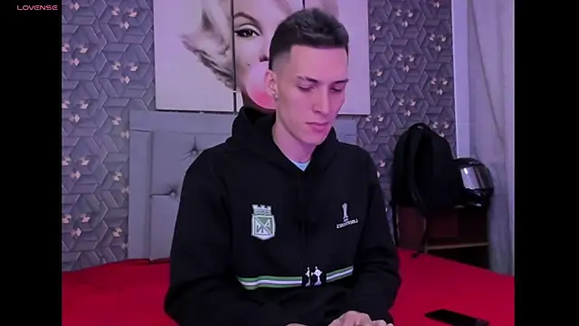 Snapshot of Danny_Farret chatting on April 14, 2026, 1:28 pm Danny Farret online show from April 14, 2026, 1:28 pm