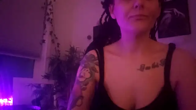 shyhornymommy online show from April 14, 2026, 10:38 pm