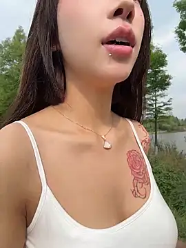 yuyu-727 online show from April 21, 2026, 8:42 am