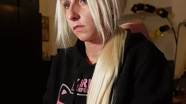 barbiplaymate online show from December 30, 2024, 8:47 pm