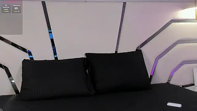 Camila Harrington online show from April 17, 2026, 3:31 am