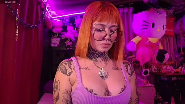 Snapshot of MelodyPrive chatting on July 1, 2026, 4:58 am MelodyPrive online show from July 1, 2026, 4:58 am