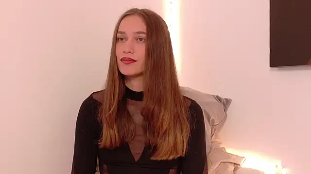 christinne x online show from May 1, 2026, 4:39 am