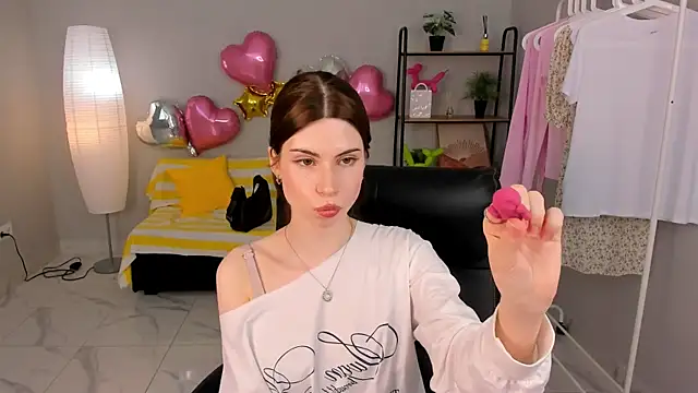 Snapshot of Umia_Bordered chatting on April 16, 2026, 11:44 am Umia Bordered online show from April 16, 2026, 11:44 am