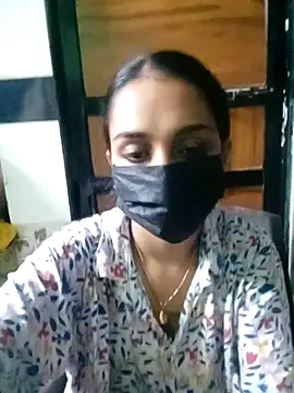 Lusi G online show from April 18, 2026, 8:31 pm