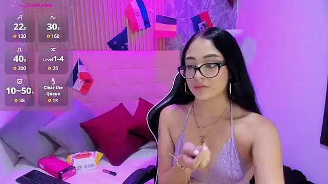 Snapshot of Amiee_Kovva chatting on July 10, 2026, 8:44 pm Amiee Kovva online show from July 10, 2026, 8:44 pm