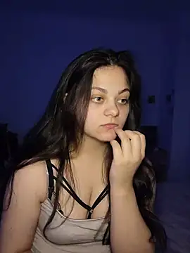 Snapshot of _Mikky_lil_ chatting on June 17, 2026, 8:10 pm Mikky lil online show from June 17, 2026, 8:10 pm