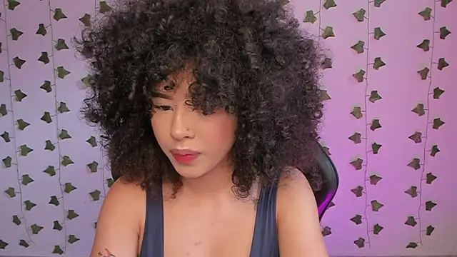 Snapshot of Liaaa_1 chatting on May 5, 2026, 8:17 pm Liaaa 1 online show from May 5, 2026, 8:17 pm