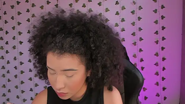 Snapshot of Liaaa_1 chatting on May 14, 2026, 8:59 pm Liaaa 1 online show from May 14, 2026, 8:59 pm