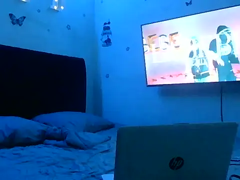 MOPRI1988 online show from April 17, 2026, 2:36 am