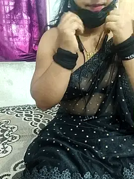 Snapshot of sweetylove01 chatting on May 23, 2026, 10:19 am sweetylove01 online show from May 23, 2026, 10:19 am