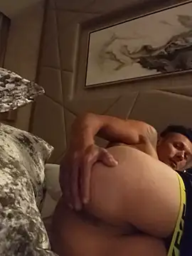 Daddyb00m online show from May 14, 2026, 5:58 am