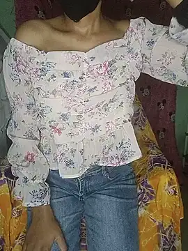 Snapshot of Rashmika__Rouni chatting on May 19, 2026, 7:31 pm Rashmika Rouni online show from May 19, 2026, 7:31 pm