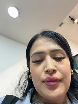 Sara fun online show from March 17, 2025, 11:54 pm