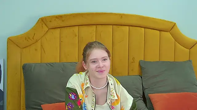 LauraDennis online show from May 6, 2026, 4:45 pm