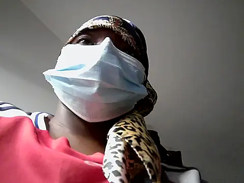 Ninah   online show from April 16, 2026, 8:09 pm