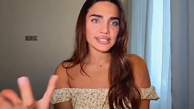 MelindaReny online show from April 20, 2026, 1:14 pm