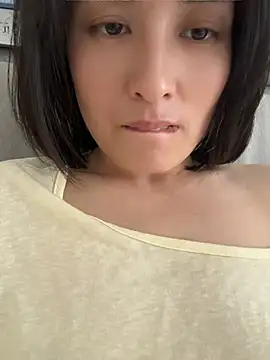 Snapshot of Faye-baby chatting on June 11, 2026, 12:32 am Faye-baby online show from June 11, 2026, 12:32 am