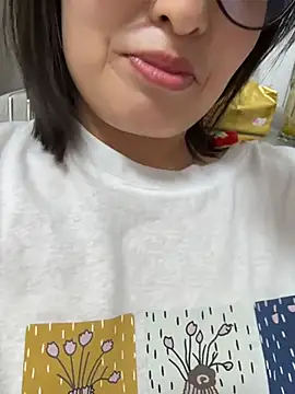 Snapshot of Faye-baby chatting on June 15, 2026, 2:52 pm Faye-baby online show from June 15, 2026, 2:52 pm