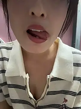 Snapshot of Faye-baby chatting on June 20, 2026, 5:32 am Faye-baby online show from June 20, 2026, 5:32 am