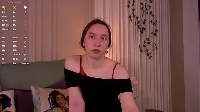 Snapshot of Suzaneey chatting on April 30, 2026, 6:25 pm Suzaneey online show from April 30, 2026, 6:25 pm