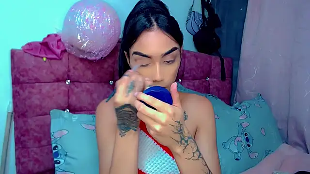 Snapshot of Darianna_A chatting on July 9, 2026, 5:39 pm Darianna A online show from July 9, 2026, 5:39 pm