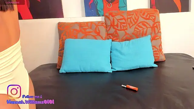 HannahhWilliams online show from June 25, 2026, 12:32 am