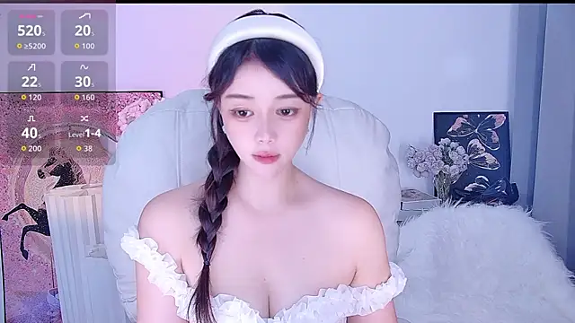 Snapshot of Moon-66 chatting on June 14, 2026, 3:03 pm Moon-66 online show from June 14, 2026, 3:03 pm