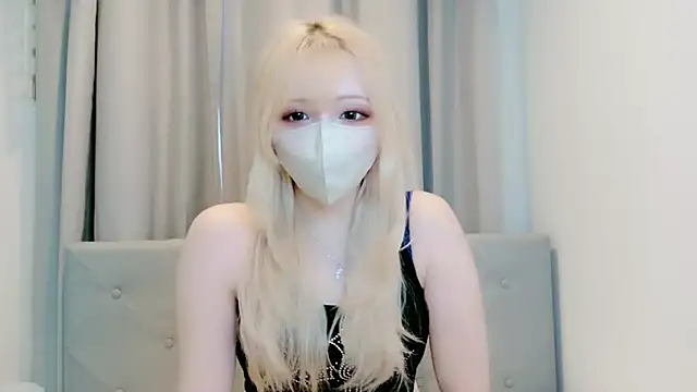 Snapshot of mimi__k chatting on May 1, 2026, 5:56 am mimi k online show from May 1, 2026, 5:56 am