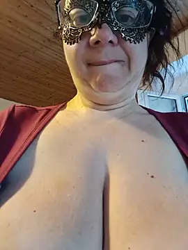 Snapshot of CasalingaEccitata chatting on July 1, 2026, 4:36 am CasalingaEccitata online show from July 1, 2026, 4:36 am