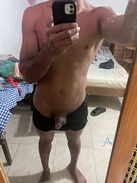 Snapshot of Sumozha77 chatting on April 16, 2026, 8:37 am Sumozha77 online show from April 16, 2026, 8:37 am