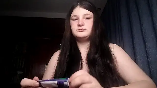 BeatriceMolands online show from April 23, 2026, 6:32 pm