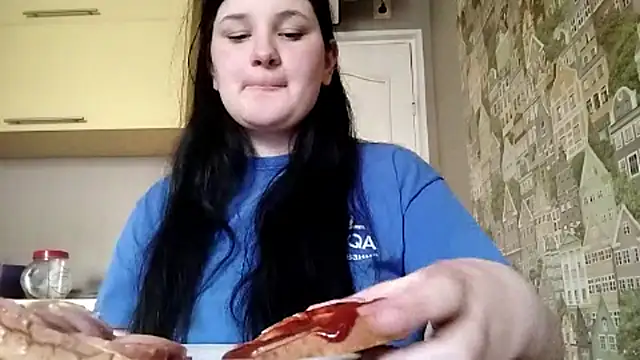 BeatriceMolands online show from April 30, 2026, 6:42 am
