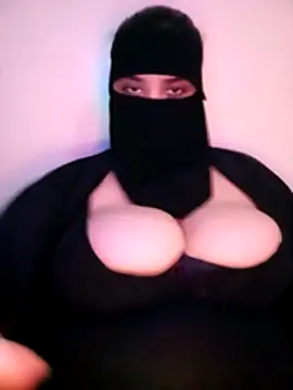 Snapshot of Meryem_sexyy chatting on July 21, 2026, 8:33 pm Meryem sexyy online show from July 21, 2026, 8:33 pm