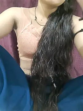 Snapshot of Riya_rani7 chatting on July 4, 2026, 3:07 pm Riya rani7 online show from July 4, 2026, 3:07 pm